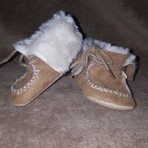 NWOT Infant moccasins/boots
